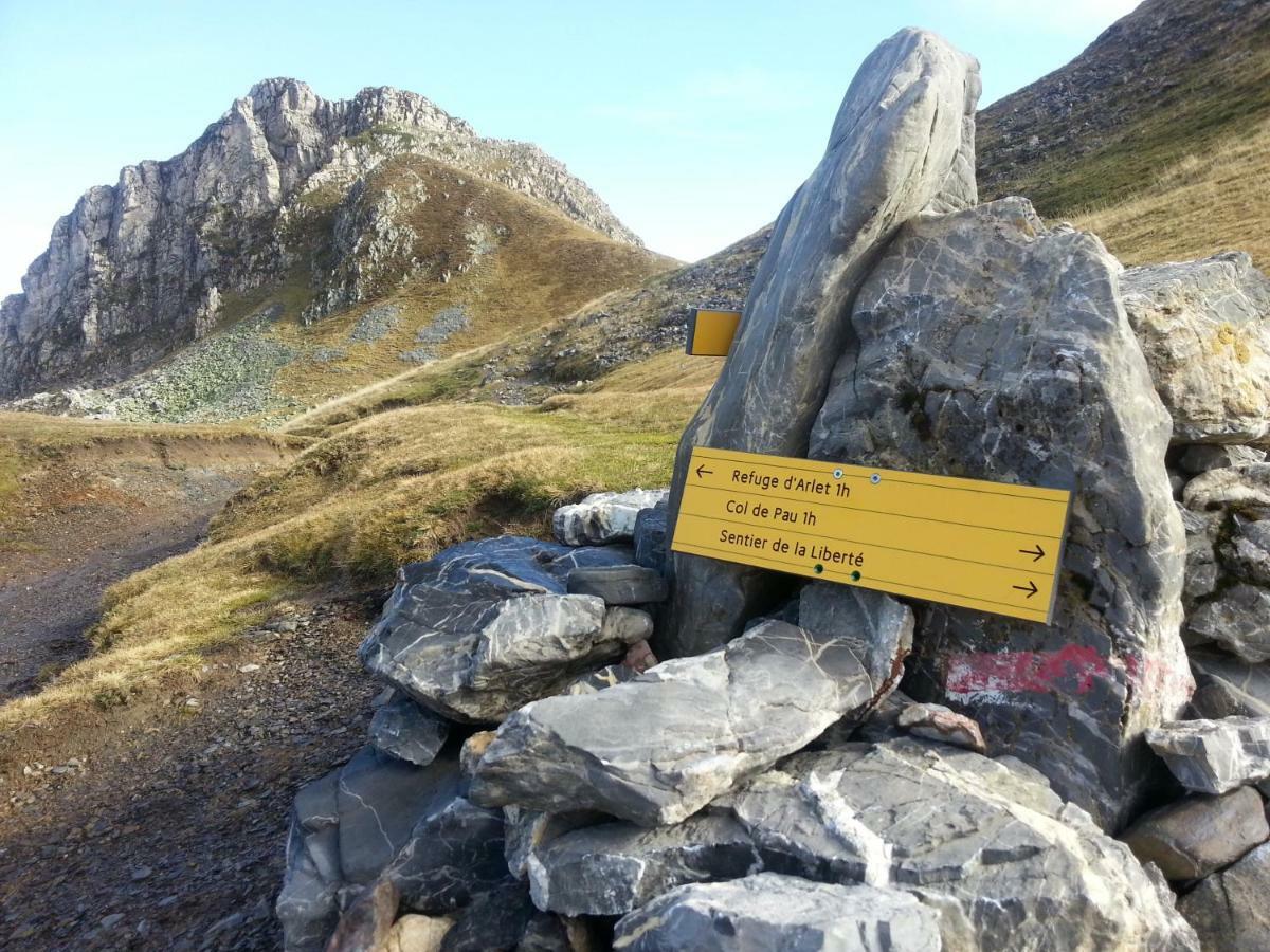 Gite De Montagne Du Plateau De Lhers- Accueil Randonneurs Accous Екстер'єр фото